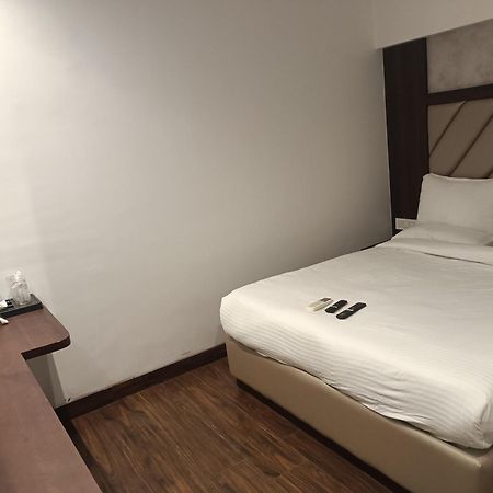 Hotel Dakshin Grandeur Navi Mumbai Exterior photo